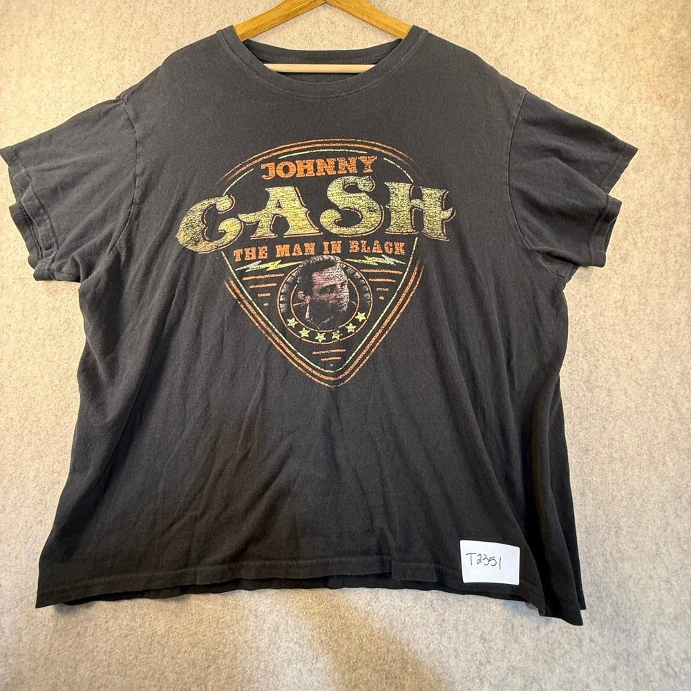 Johnny Cash The Man In Black Graphic T-Shirt Black Guitar Pick Logo Mens XL